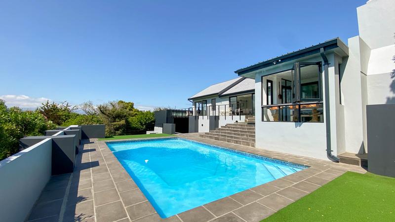 4 Bedroom Property for Sale in Helderrand Western Cape